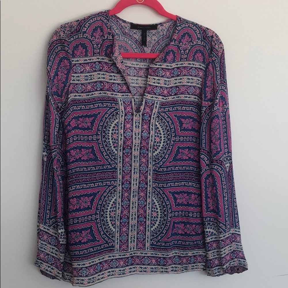 BCBG beautiful flowy shirt